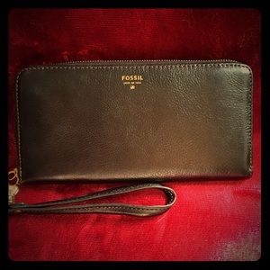 Fossil Large Zip Clutch Black Leather