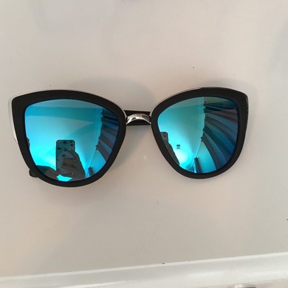 Quay My Girl sunglasses