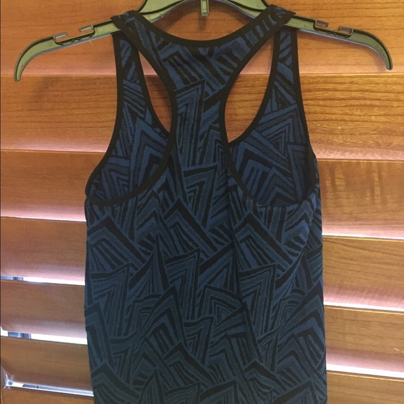 Fabletics Racerback Top | Size Small - Picture 2 of 4