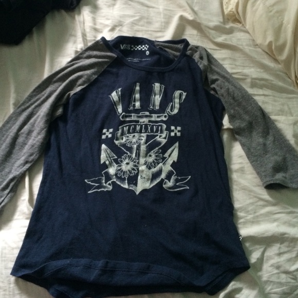 3/4 vans tee