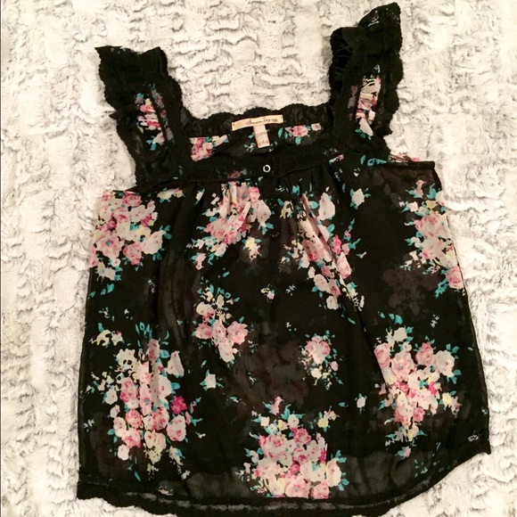 BLACK FLORAL BLOUSE