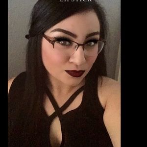 Meet your Posher, Ivana