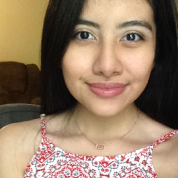 Meet your Posher, Lizeth - Picture 1 of 1
