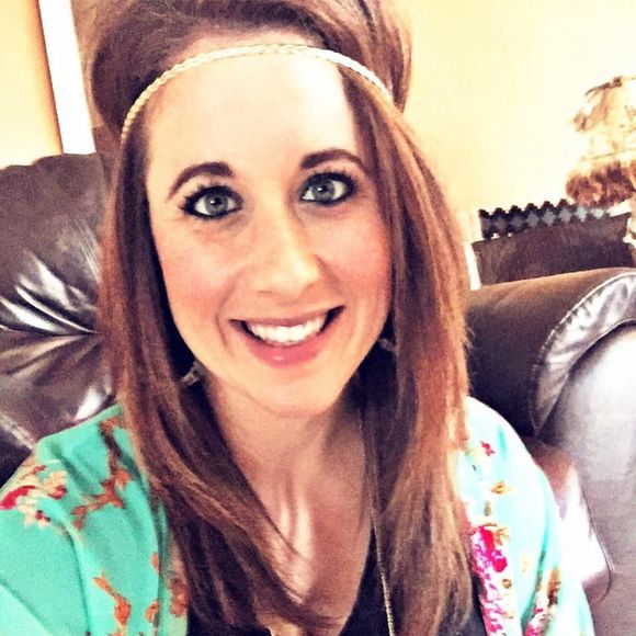 Meet your Posher, Madison - Picture 1 of 1