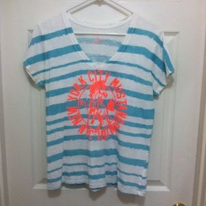 Old Navy ladies tee
