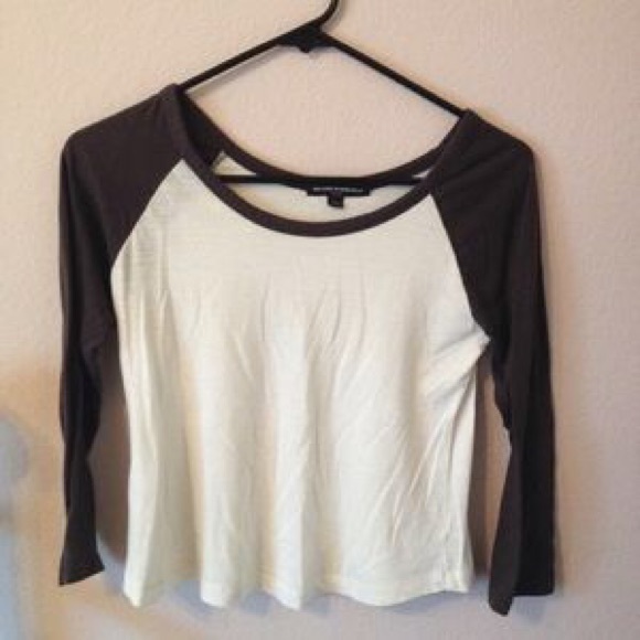 Brandy Melville gray baseball tee