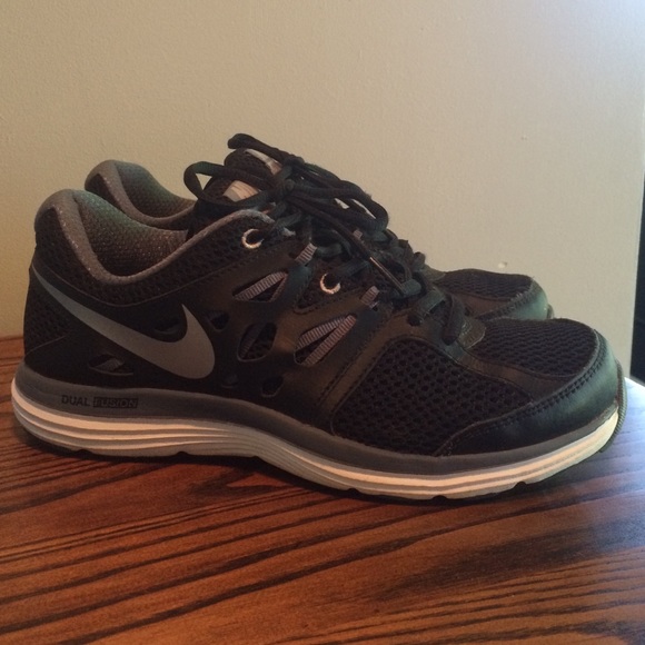 Nike Dual Fusion Lite