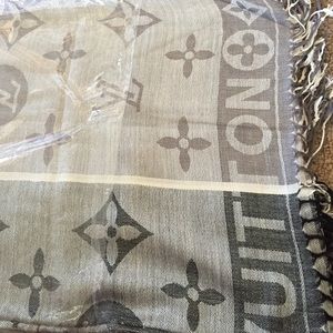 Louis Vuitton Scarf