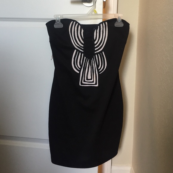 SELLING DRESS ON RIGHT - Picture 2 of 4