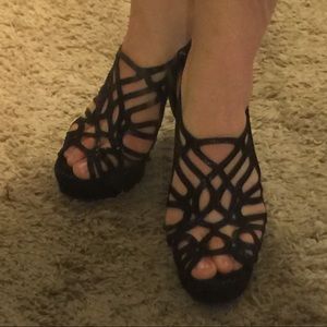 Black Gianni Bini size 7M.