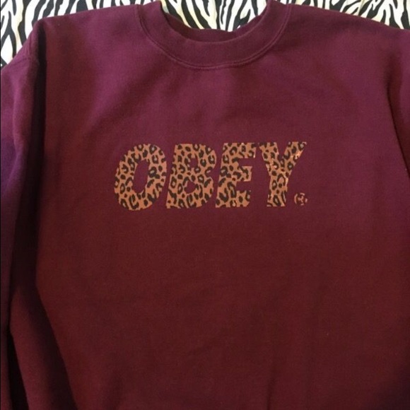 Obey sweater
