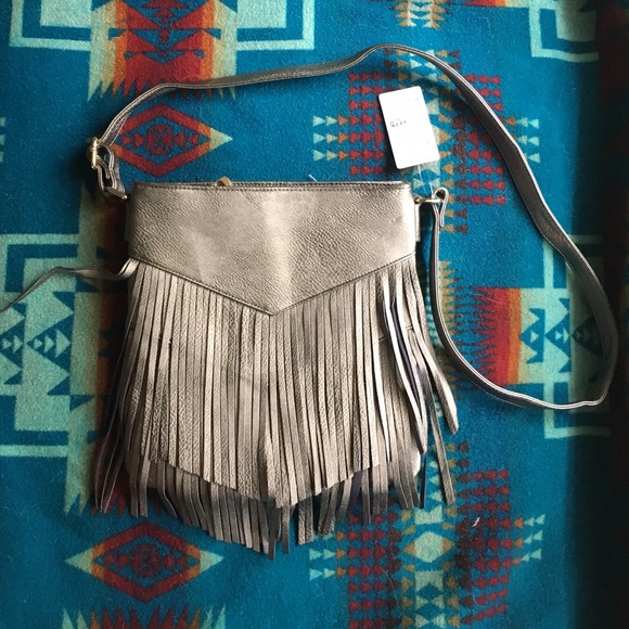 Adorable Fringe Purse!