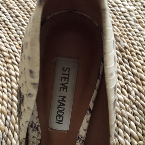 Pumps - Picture 4 of 4