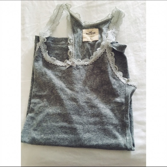 Hollister tank never worn