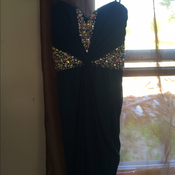 Dress - Picture 1 of 4