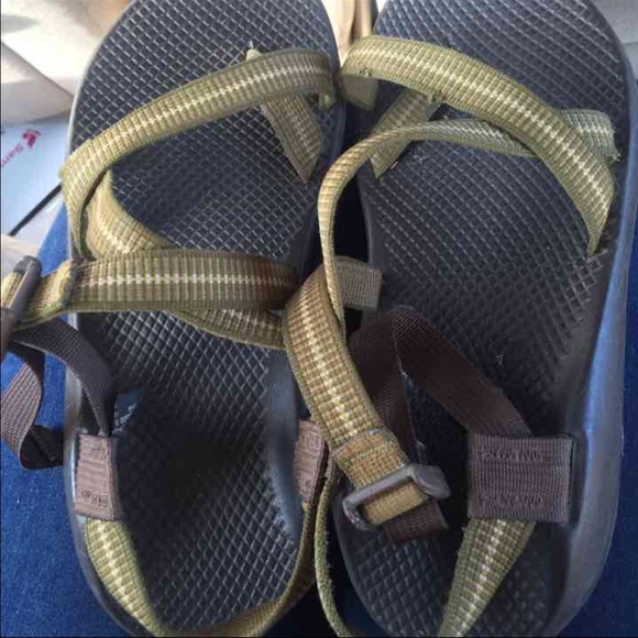 Men's size 9 chacos