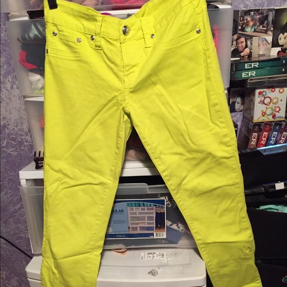 2b by Bebe Neon skinny jeans