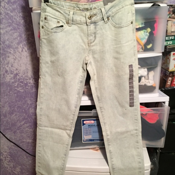 Light denim skinny jeans