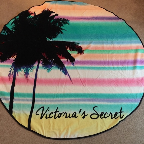 VICTORIAS SECRET ROUND BEACH TOWEL