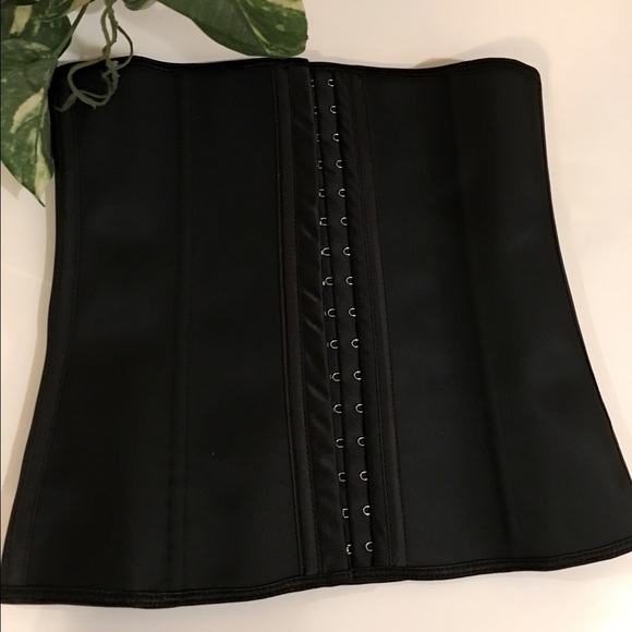 Latex Waist Trainer 9 Steel Bones - Picture 2 of 4