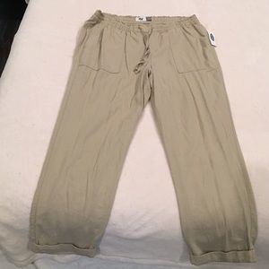 Khaki linen capris from Old Navy