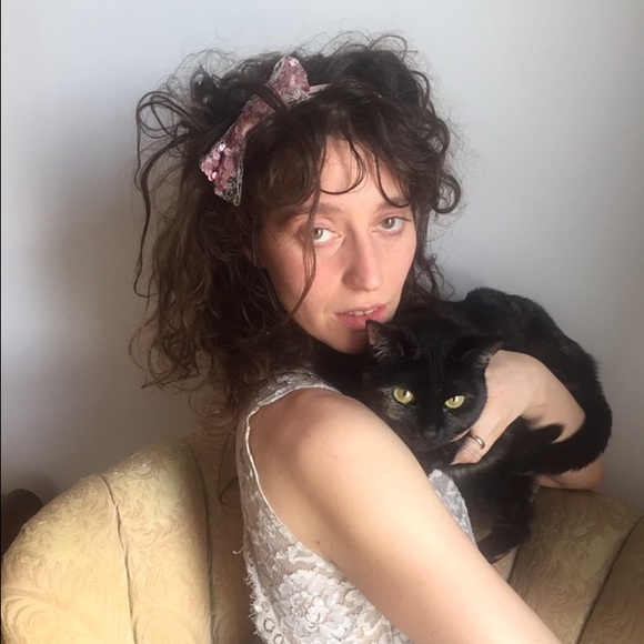 Meet your Posher, Saramax - Picture 2 of 9