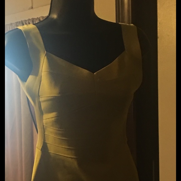 Yellow never worn bandage dress - Picture 1 of 3