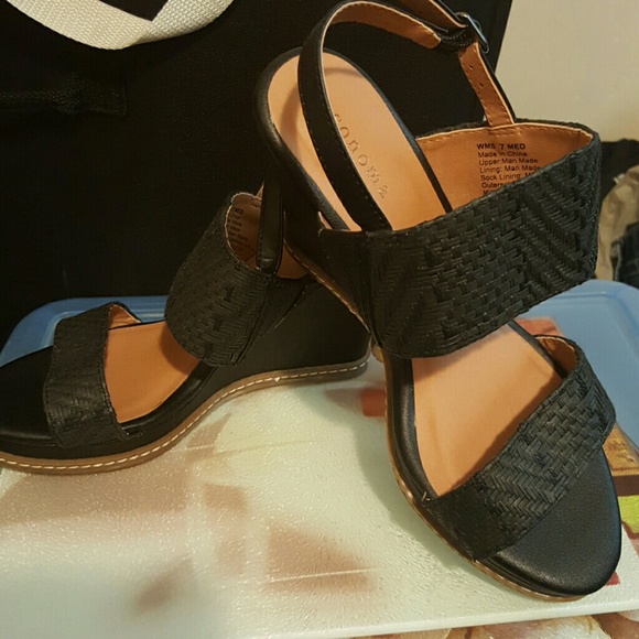 Sandal wedge shoes