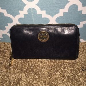 Tory Burch Black Leather Wallet