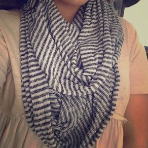 Brandy Melville blue & white striped circle scarf!