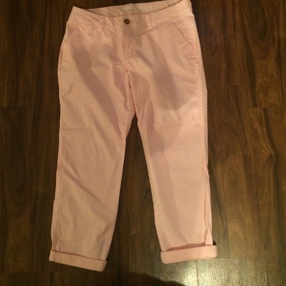 Old navy boyfriend pink Capri pants 4 petite