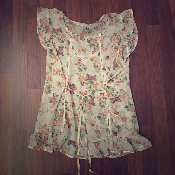 floral blouse