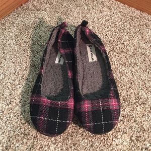 Airwalk slip ons