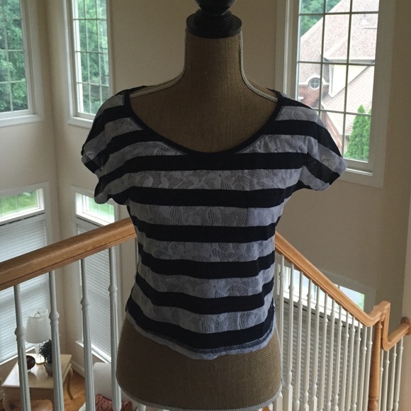 Short sleeve stripped top