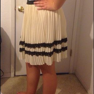 💗SALE💗Adorable pleated skirt