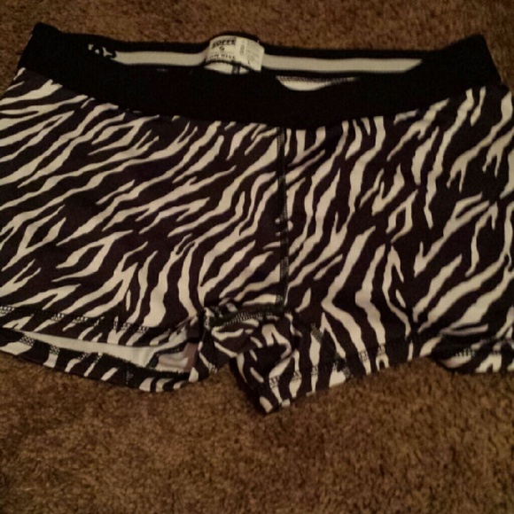 Spandex - Picture 4 of 4