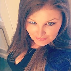 Meet your Posher, Carrie