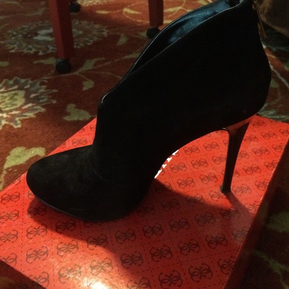 Guess pumps!