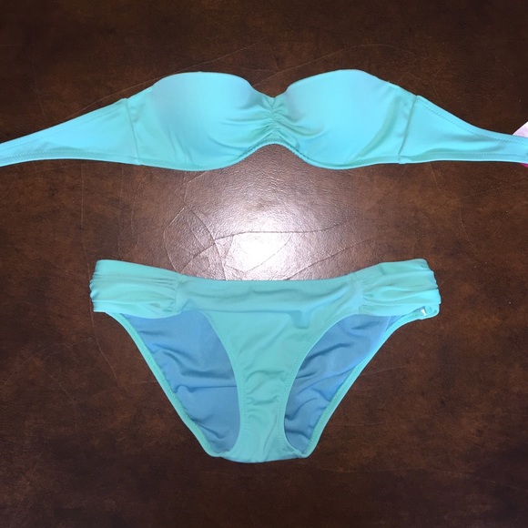 Victoria Secret Bikini 32b top Small bottom