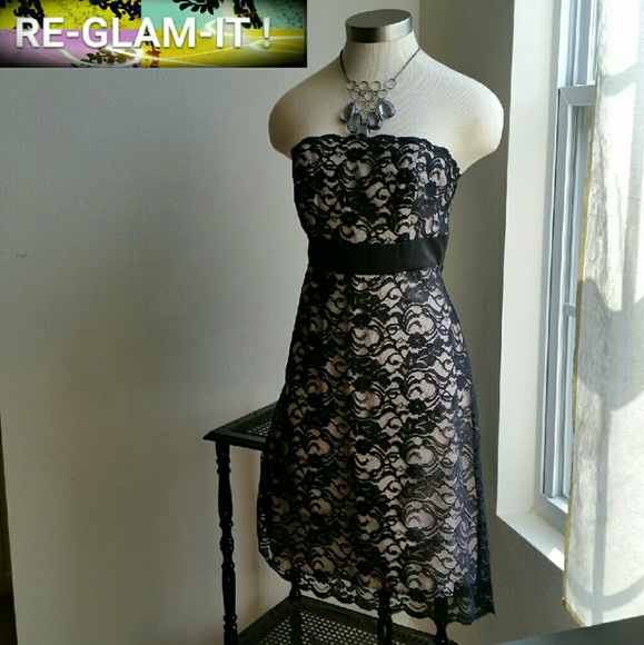 White House Black Market Dresses & Skirts - WHBM..STUNNING GORGEOUS. ..LACE DRESS
