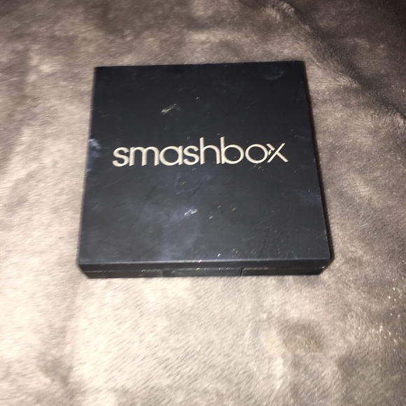 Smash box powder foundation in 1