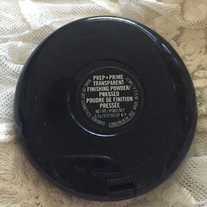 MAC Prep + Prime Transparent Pressed  Powder