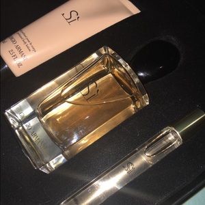 Giorgio Armani perfume box