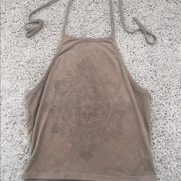 Really cute crop top.