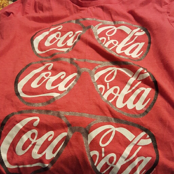 Old Navy Coca Cola Large Red Shirt