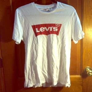 Levi's t shirt