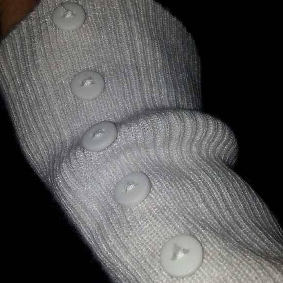 Sweater - Picture 3 of 3