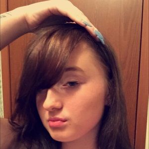 Meet your Posher, Brooke