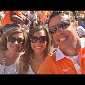 Meet your Posher, Laura