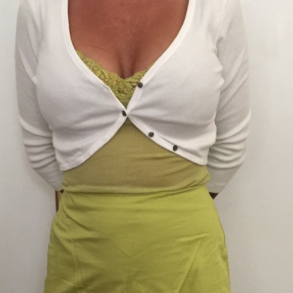 Victoria Secret Tee Shop - Button Up Crop Top (M)